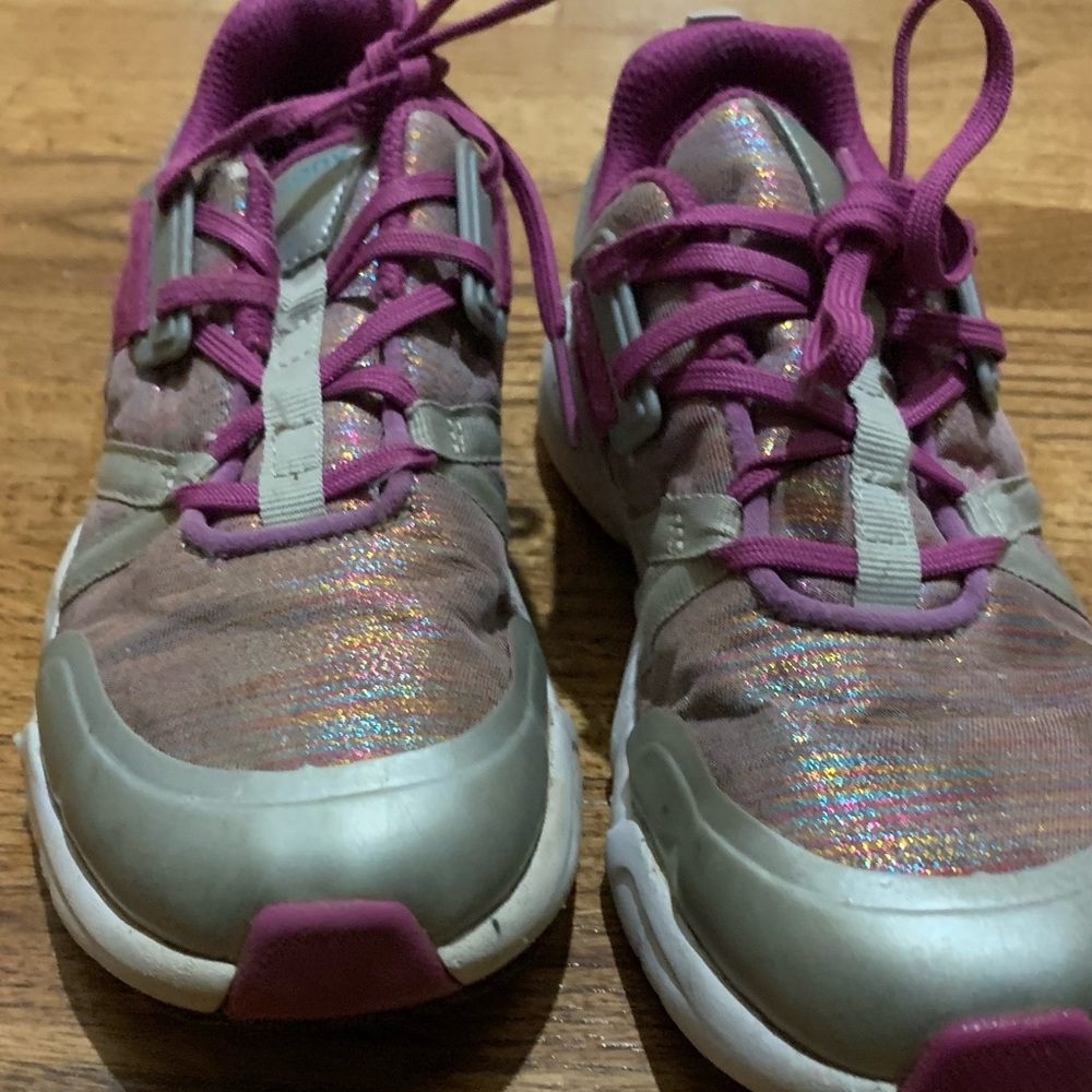 Saucony girls 1m multicolored sneakers